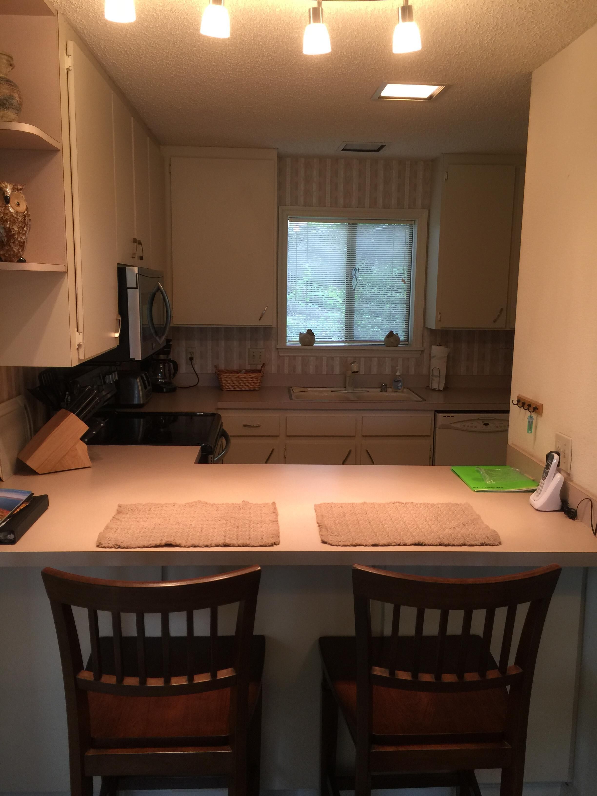 Cliffside Condo with scenic View of Greers Ferry Lake & WiFi