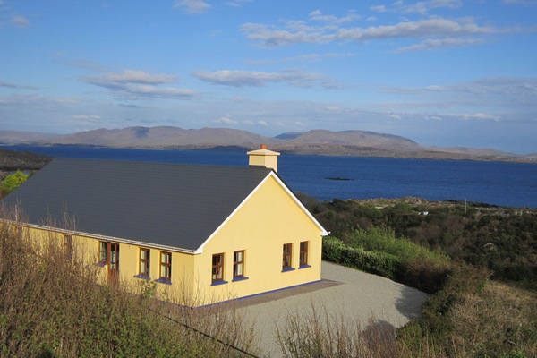 Spectacular View, described as the best in Ireland, seaview from 4 rooms