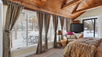 3 chambres, bureau, fer et planche Ă repasser, lit parapluie