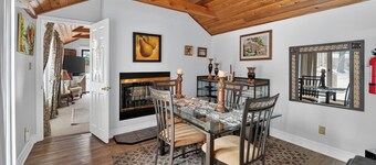 💖Huge #1 Location, Golf course, skyline Toronto, Lake, Main St, a short walk😊