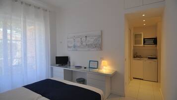 1 bedroom, iron/ironing board, free WiFi, bed sheets