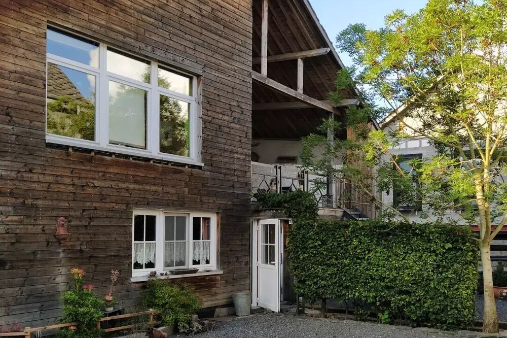 "Along the water" B&B Ardennes Belges + equestrian welcome