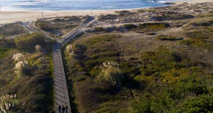 Madalena Beach Apartment by MP