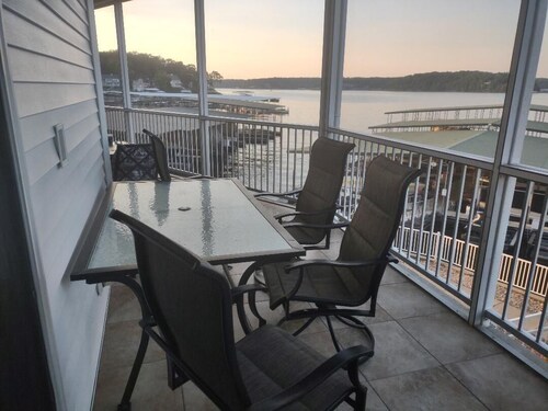  No Steps to Waterfront Condo - Main Channel View, Poolside Access