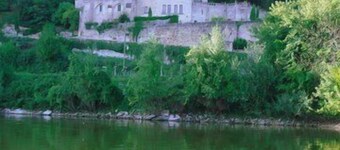 Charmant huis van de negentiende, gerestaureerd in de stijl van de Perigord.