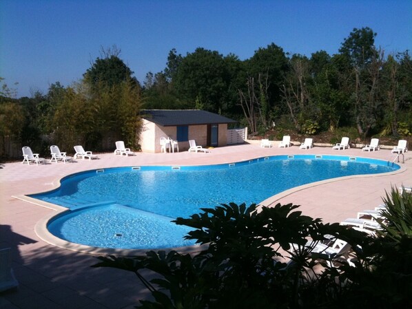 Piscine extérieure, piscine chauffée