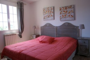 5 chambres, fer et planche à repasser, Wi-Fi gratuit, draps fournis