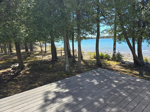 Drummond Island Hotel & Vacation Homes - The Getaway