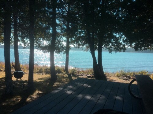 Drummond Island Hotel & Vacation Homes - The Getaway