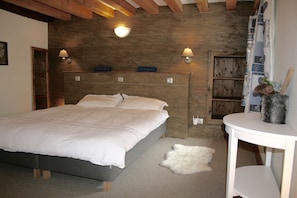 4 chambres, Wi-Fi gratuit, draps fournis
