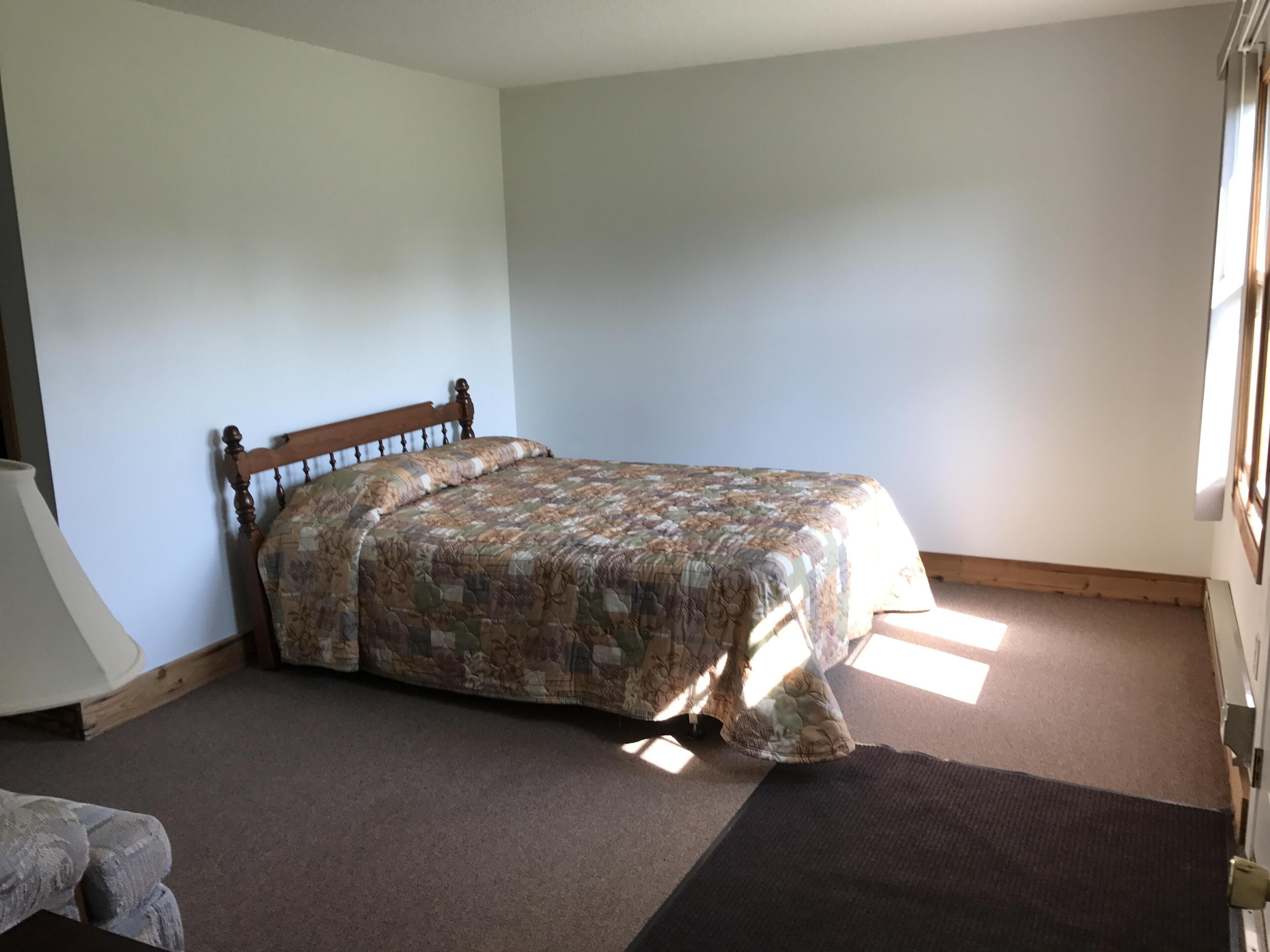 Clean, Spacious, Quiet And Private Area, Walking Distance To Indianhead Mountain