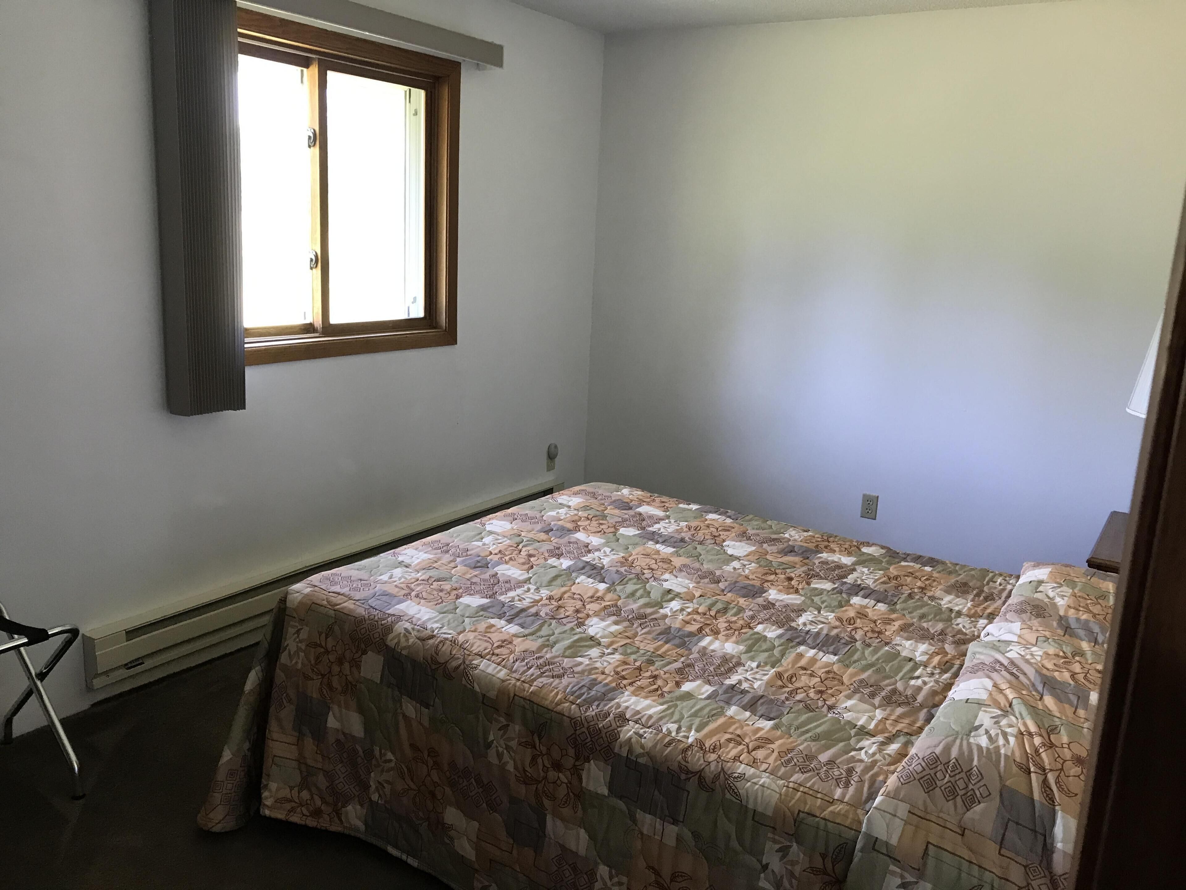 Clean, Spacious, Quiet And Private Area, Walking Distance To Indianhead Mountain