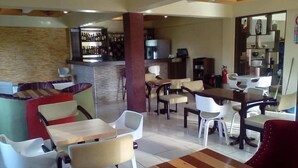 Dining - Hotel Pikadili (Kendu Bay)