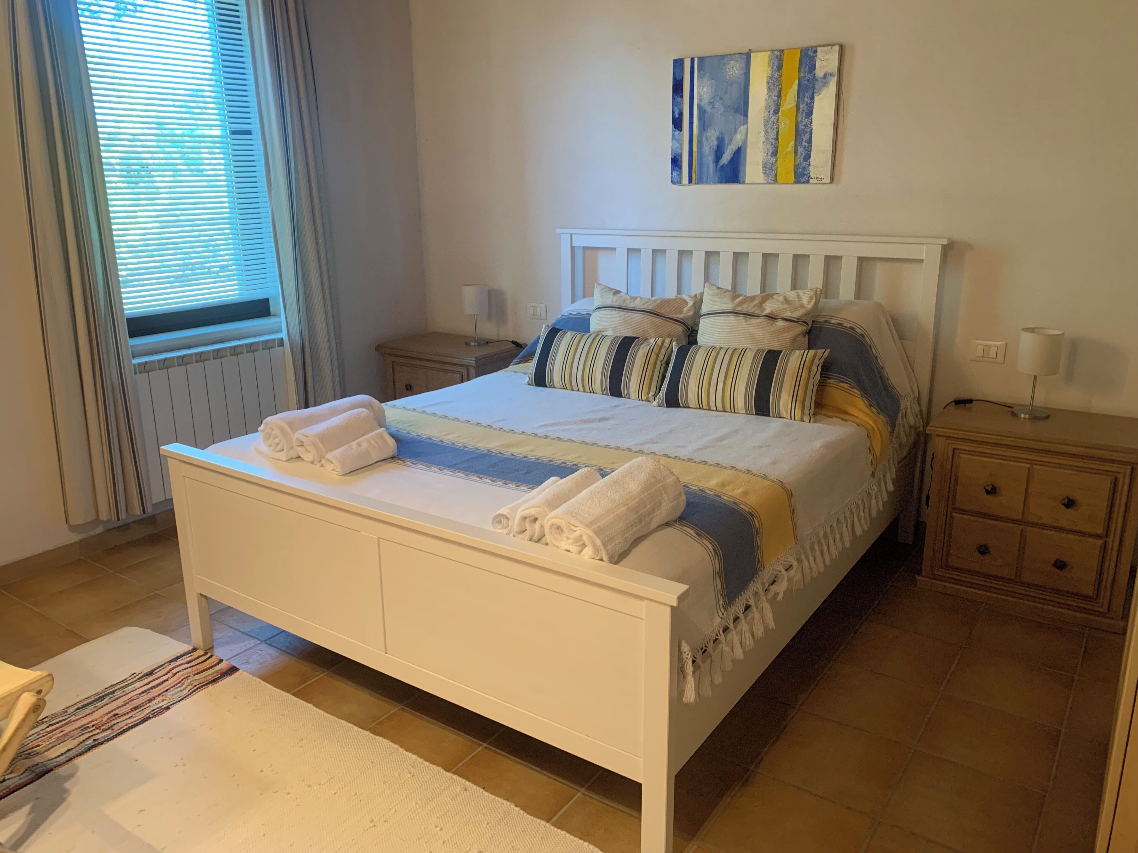 4 bedrooms, desk, iron/ironing board, free WiFi