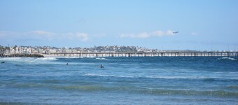 2 Queen Beds / 1 Bath, Back House, FURNISHED STUDIO, Kitchenette, W/D, Patio/BBQ