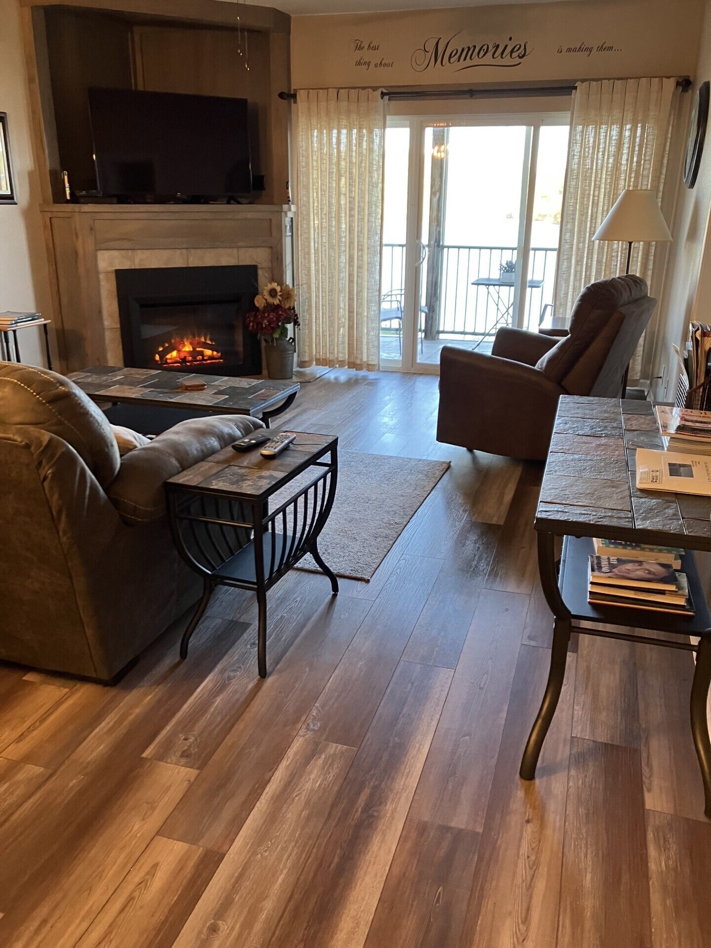 No Steps/walk in/  2BD/2BA w/12x30 boat slip   Great View!!!