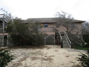 Exterior - CAPTAINS QUARTERS - AN ALL INCLUSIVE VACATION RENTAL LOCATED IN SOUTHERN SHORES! (Kitty Hawk)