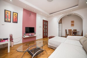Apartment, 2 Schlafzimmer | Wohnzimmer