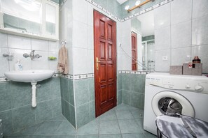 Appartamento, 2 camere da letto | Lavanderia