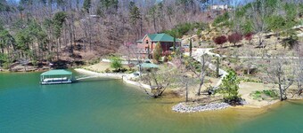 "JUST STEPS TO THE WATER" APPARTEMENT PRIVĂ DE 2 CH 2 BAINS SUR 5 POINTS COVE