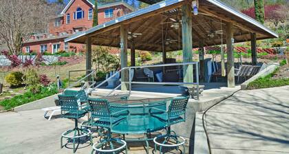 "JUST STEPS TO THE WATER" PRIVATE 2 BR 2 BATH APARTMENT ON 5 POINTS COVE