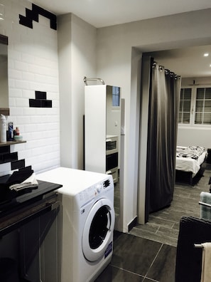 1 bedroom, iron/ironing board, WiFi, bed sheets - New Comfort Apartment + Terrace (Borgo)