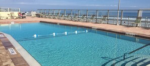 Piscine extérieure, piscine chauffée