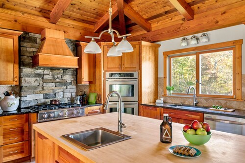 Spacious/Secluded Home w/Pool, Chefs Kitchen, Neighboring Farm Pastoral Views