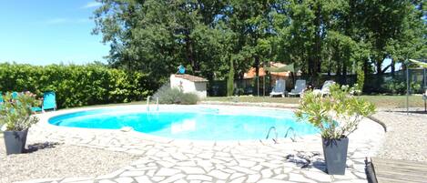 Piscine extérieure, piscine chauffée