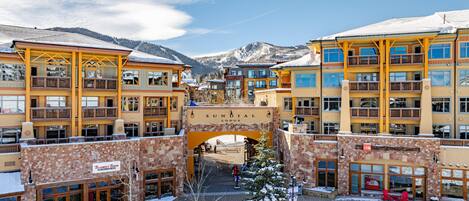 المنشأة من الخارج