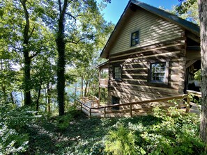 Property grounds - Luxury Log Cabin and 40 acres on Douglas Lake (Dandridge)