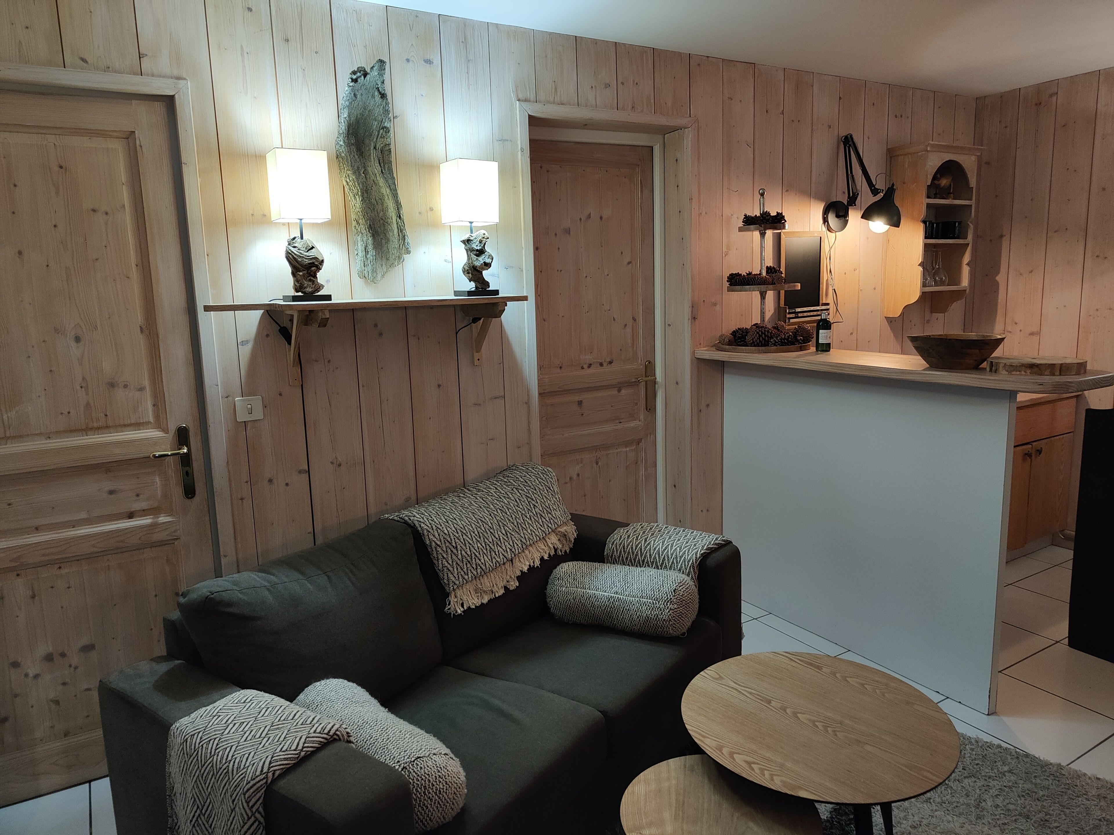 the Bluffy bear cabin Annecy between lake and mountains