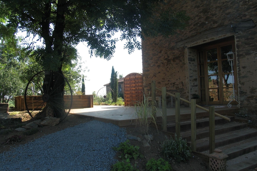 House in the Albigensian countryside