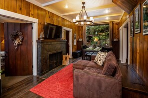 Smart TV, fireplace, video games, DVD player