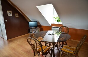 Dining - Gite d'OrAppart. for rent 1,400  (Vouvray)