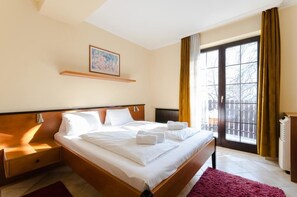 Superior Room, 1 Double Bed, Non Smoking | Desk, blackout drapes, soundproofing, free WiFi - Richter Pansion (Budapest)