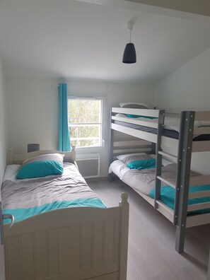 3 chambres, fer et planche à repasser, Wi-Fi