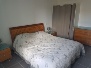 3 Schlafzimmer, Bügeleisen/Bügelbrett, WLAN