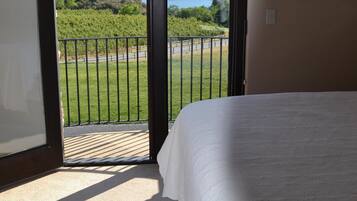 2 habitaciones, escritorio, tabla de planchar con plancha y wifi gratis