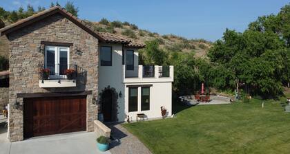 Lake Chelan Serene Villa