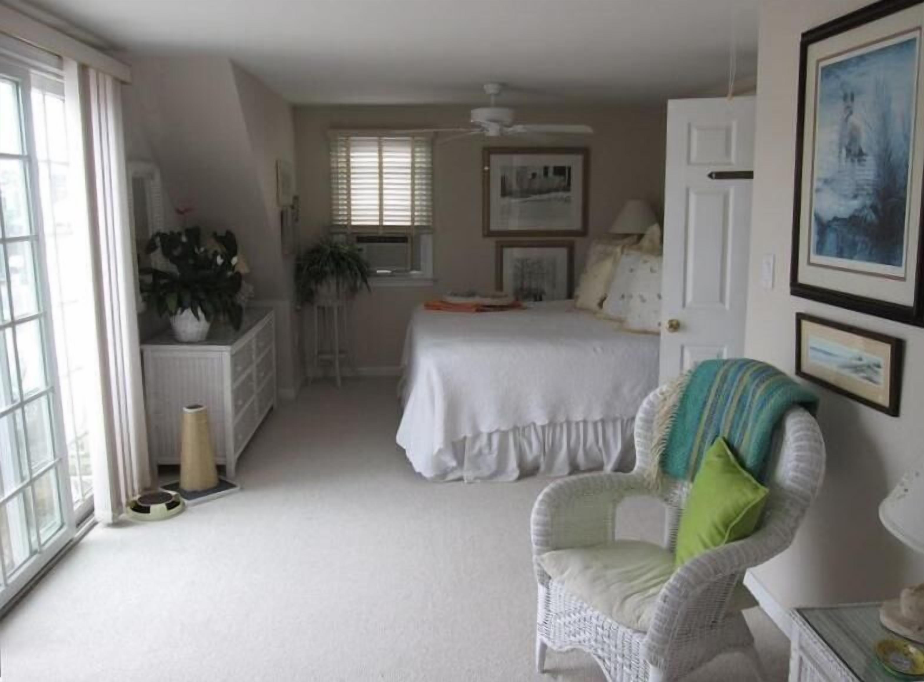 2024 - July 6-13 available!!  Dog friendly in Surf City.  Was 5600 now 4000