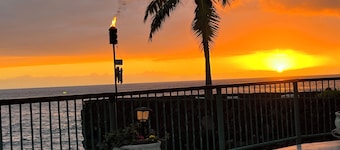 Frente al mar, 5 ESTRELLAS, hogar 3 dormitorios / 3 baños, maravilloso lanaii y jacuzzi (para 8)