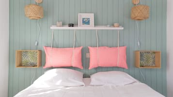 2 habitaciones, tabla de planchar con plancha y cuna de viaje