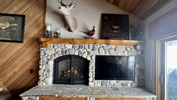 Unclassified image, 1 of 23, button - Top Ranked spacious Sunburst Condo Near Bald Mt: 3BR + Loft, Sleeps 10, (Sun Valley)
