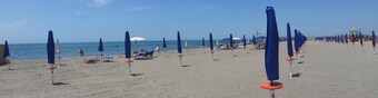 SUPER KOMFORT UND ENTSPANNUNG: Strand, WLAN, Parkplatz, Bus, in der Nähe von Rom und Fiumicino 