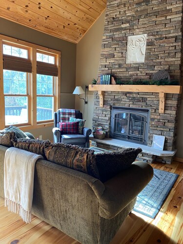 Family Friendly Northwoods Retreat With Water Access!