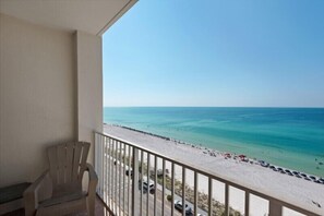 Property grounds - Majestic Sun 0908A - Incredible Gulf and pool views, steps to the beach! (Miramar Beach)