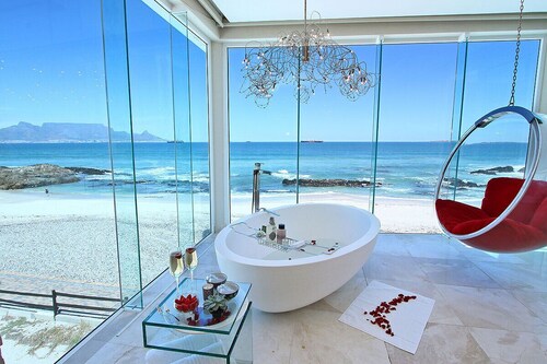 Exquisite Beachfront Home in Beautiful Bloubergstrand