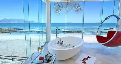 Exquisite Beachfront Home in Beautiful Bloubergstrand