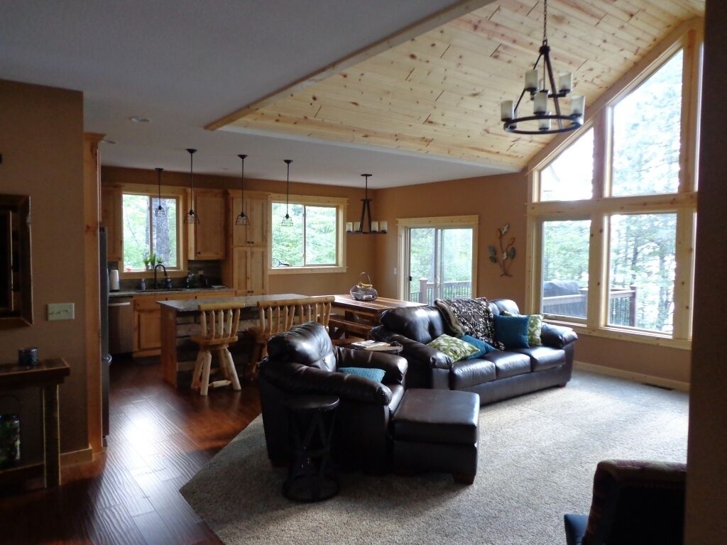 Giants Ridge Golf/Hike/Swim/Ski- Lake Home, Sleeps 12, Sandy Lake Bottom